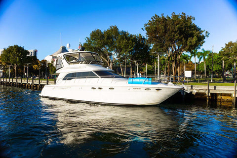 Rental Great Flybridge 48”  Miami yatch (Capacity max 13 people)