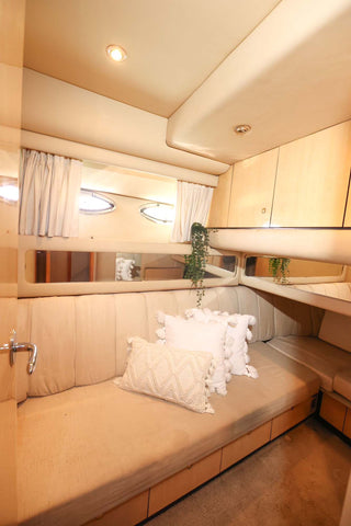 Rental Great Flybridge 48”  Miami yatch (Capacity max 13 people)