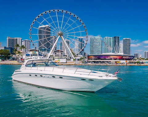 Rental Sea Ray 55” Miami yatch (Capacity max 13 people )