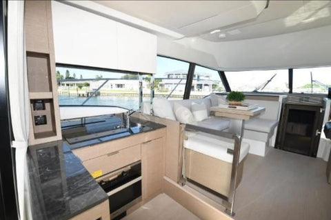 Rental Prestige 47” Miami yatch (Capacity max 13 people )